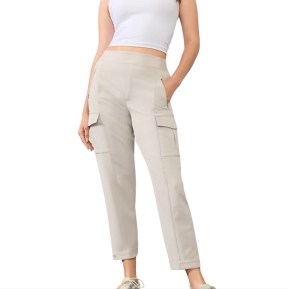 Athleta Abalone Endless High Rise Cargo Pant 10 - Picture 1 of 8